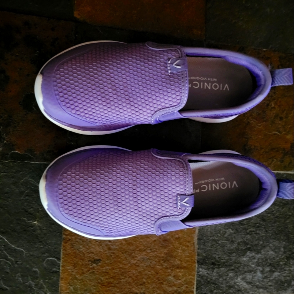 Vionic slip on purple shoes